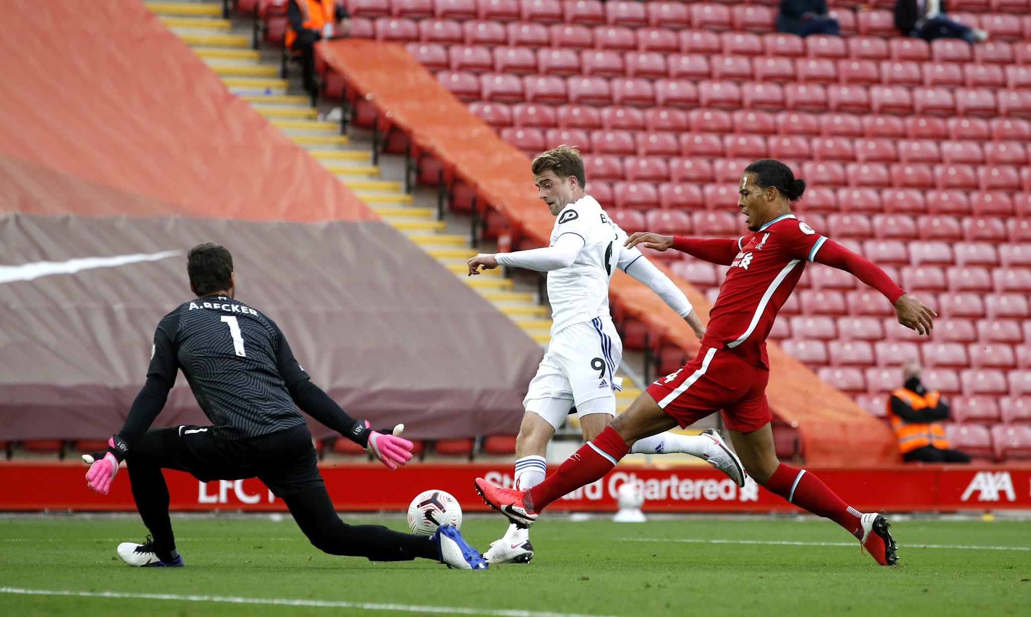 在越来越激 在越来越激